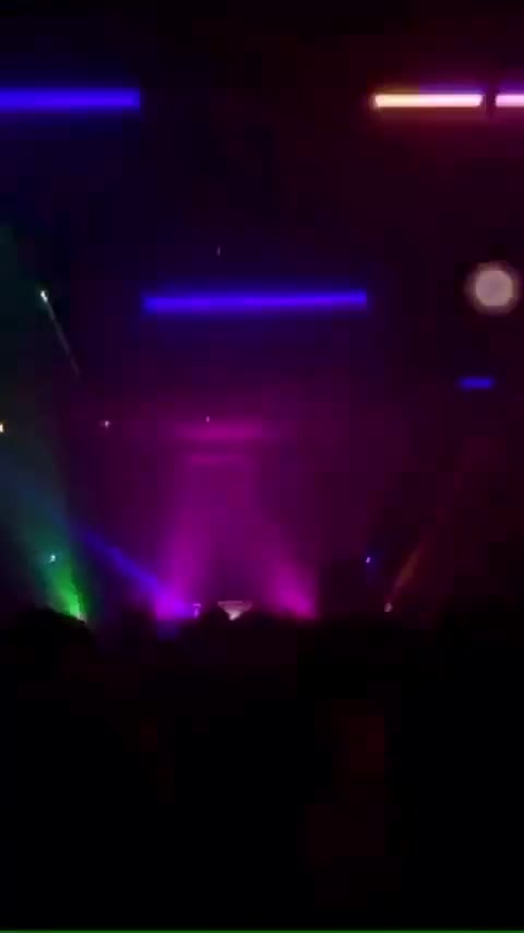 Vídeo da iluminação da pista e do bar